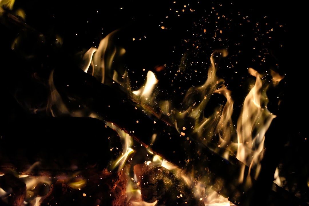 Fiery Spectacle: Suspected Meteor Ignites Skies Over Ohio and Pennsylvania with Sonic Boom